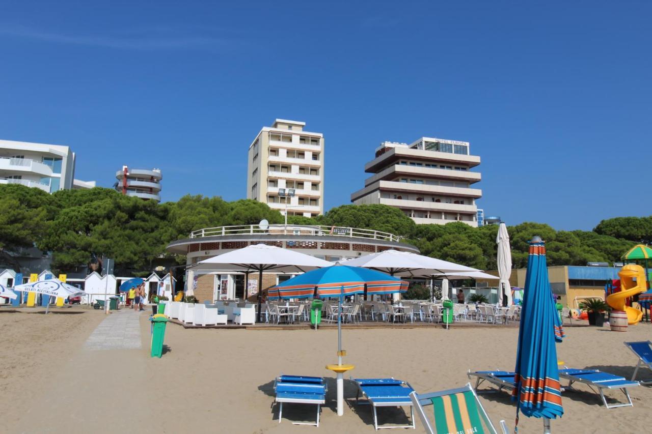 Condomino Alba Lignano Sabbiadoro Bagian luar foto